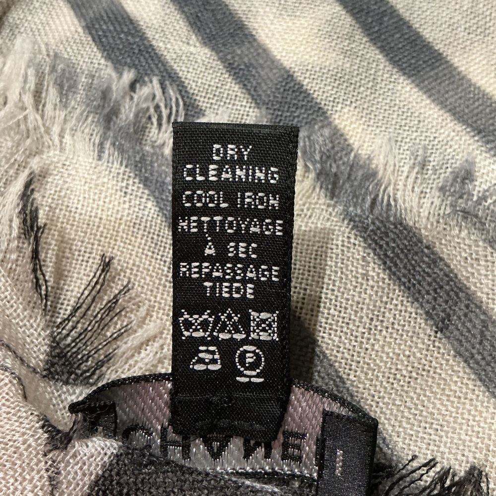 CHANEL Black and Gray Cashmere Scarf - Picture 3 of 4